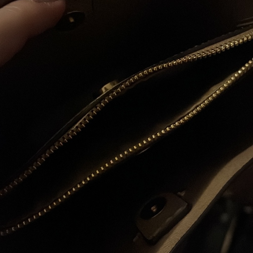 Coach crossbody - Picture 2 of 4